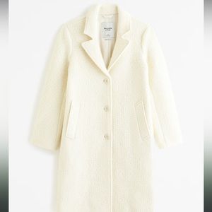 Abercrombie & Fitch Wool-Blend Dad Coat. Women’s size small. Color: cream.